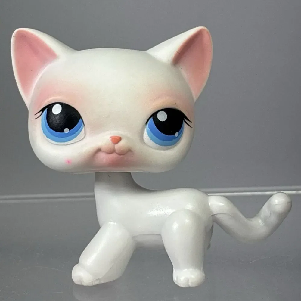 Littlest Pet Shop Authentic LPS #64 White Shorthair Cat Blue Dot Eyes Pink Ears